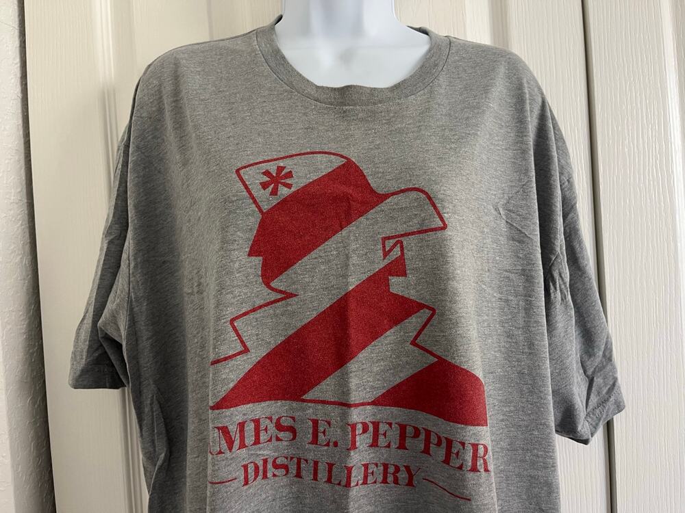 James E. Pepper Distillery Kentucky Bourbon Souvenir Gray Graphic T-Shirt XXL